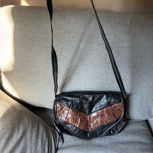 Elegant Black and Brown Leather Shoulder Bag
